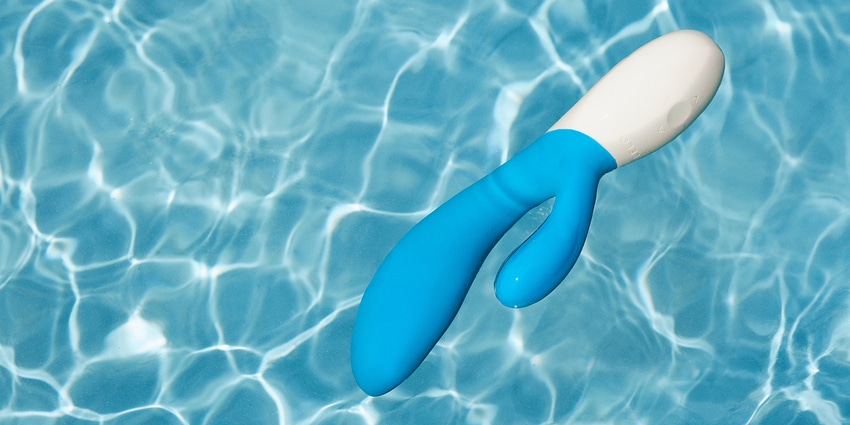 Blog Cleaning hygiene Sex Toys  Waterproof vs. Non-Waterproof Toys – Cleaning Guide